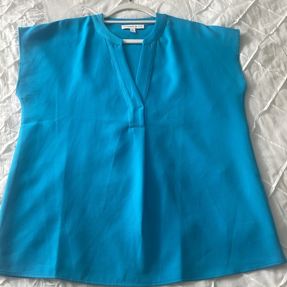 Wanna B Me Medium Aqua Blue Women’s Top - Picture 3 of 9
